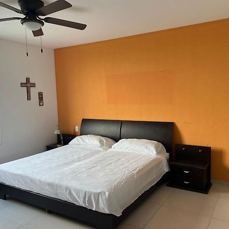 New Beachfront Luxury Apartments カンクン エクステリア 写真