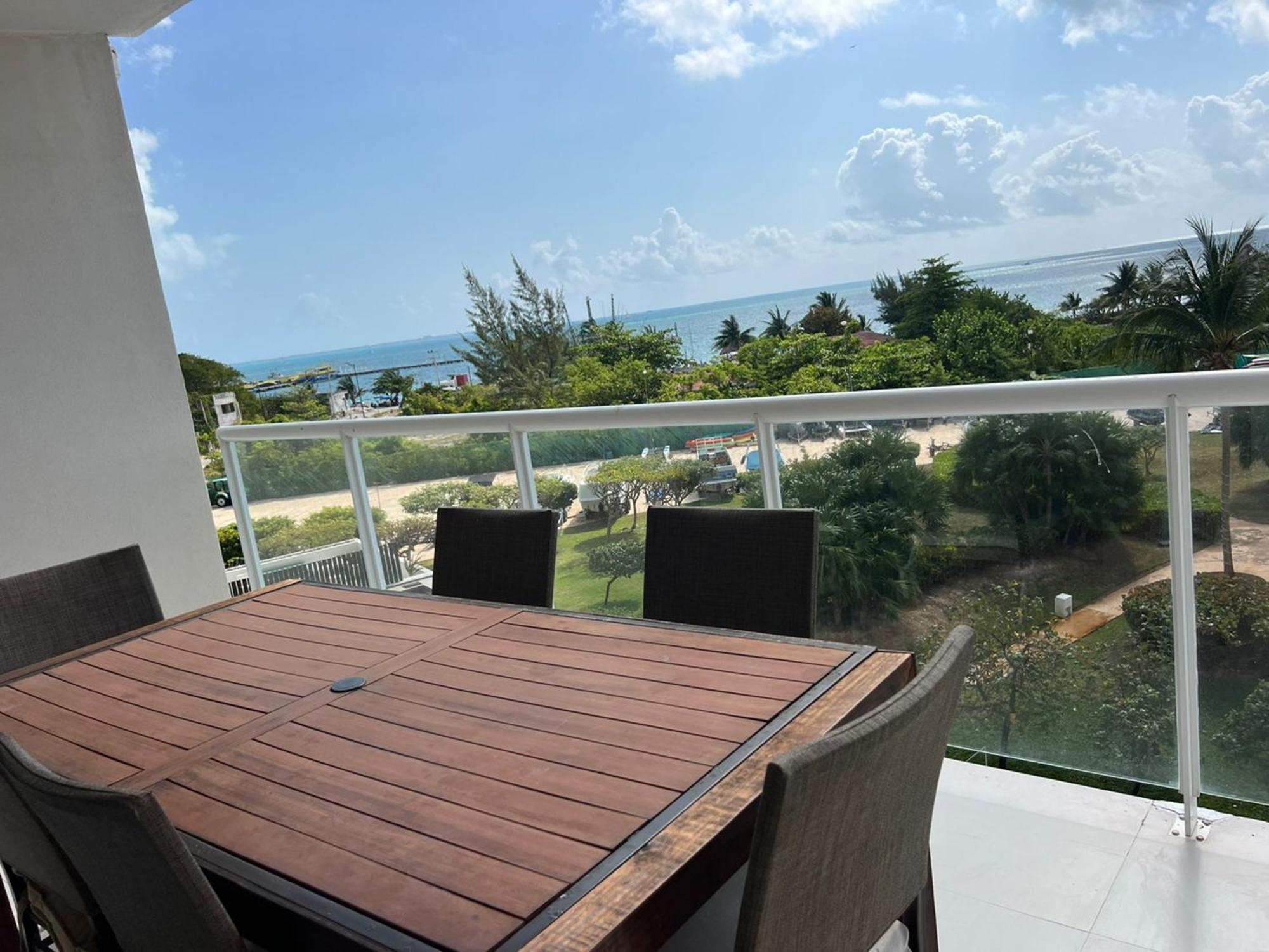 New Beachfront Luxury Apartments カンクン エクステリア 写真