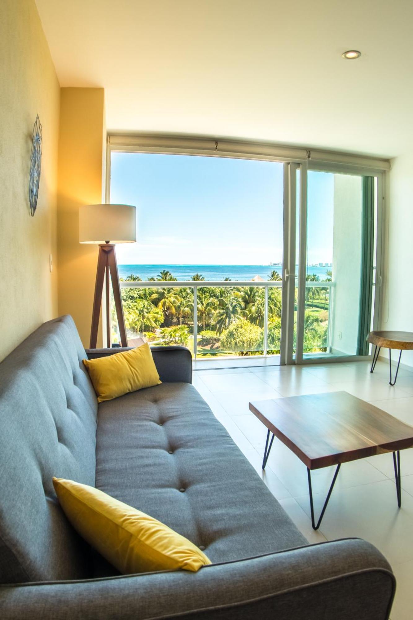 New Beachfront Luxury Apartments カンクン エクステリア 写真