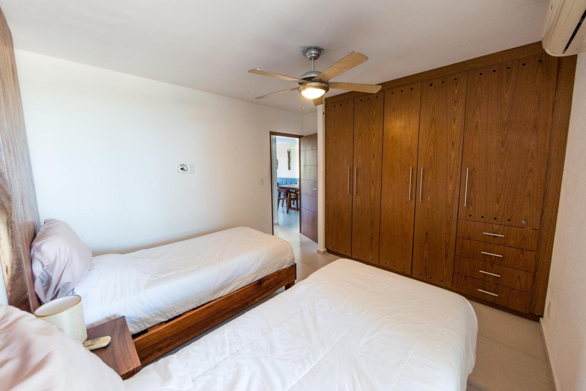 New Beachfront Luxury Apartments カンクン エクステリア 写真