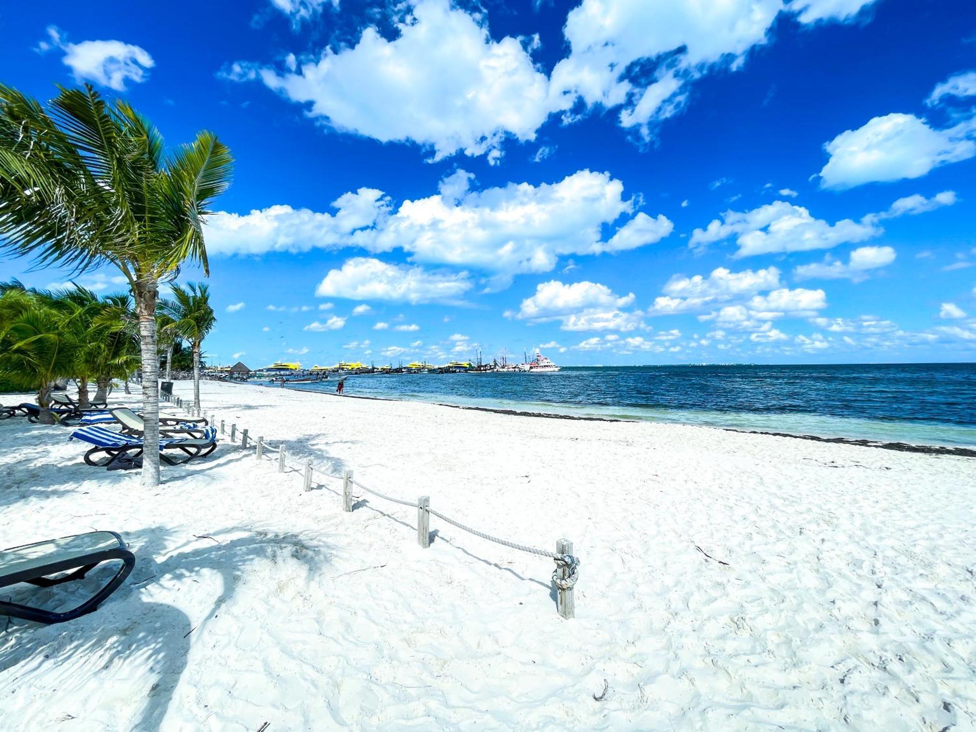 New Beachfront Luxury Apartments カンクン エクステリア 写真