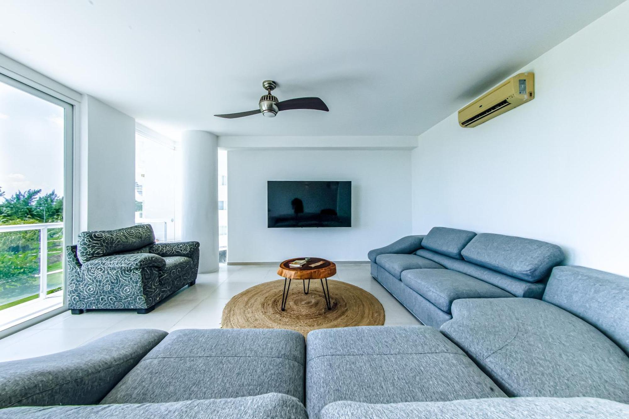New Beachfront Luxury Apartments カンクン エクステリア 写真