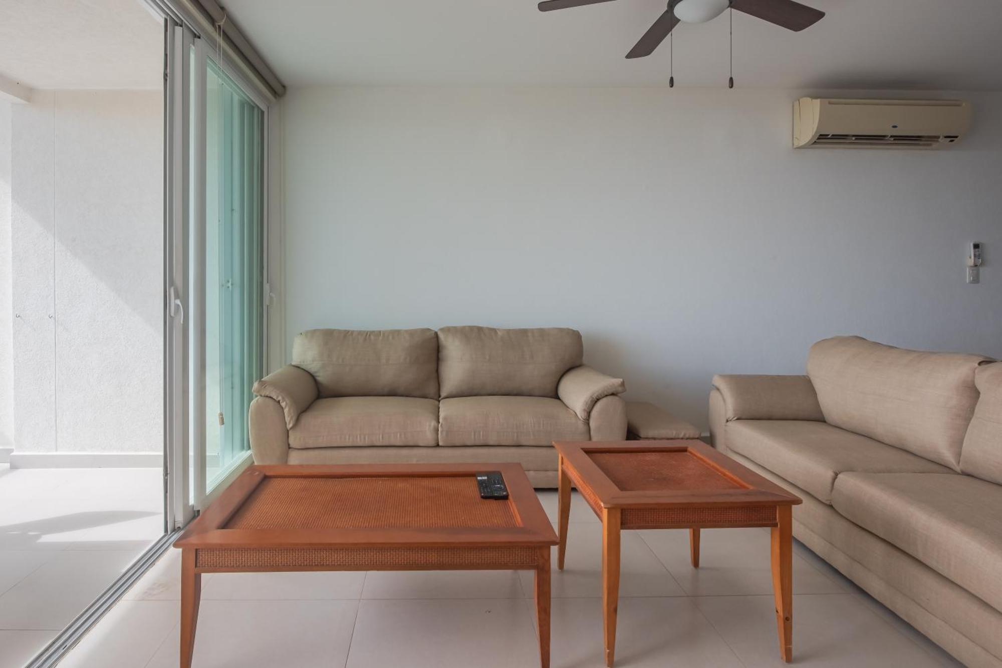 New Beachfront Luxury Apartments カンクン エクステリア 写真