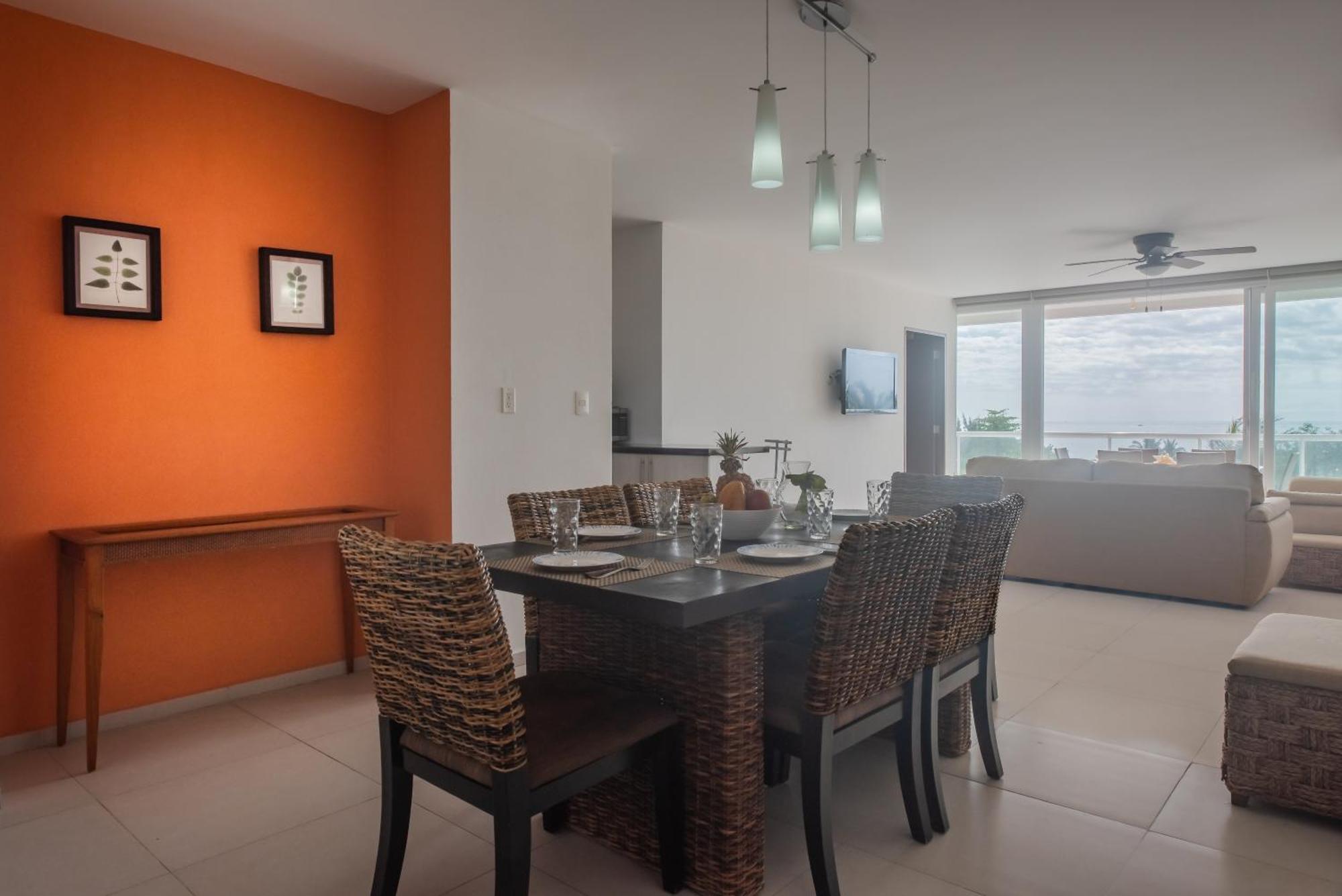 New Beachfront Luxury Apartments カンクン エクステリア 写真