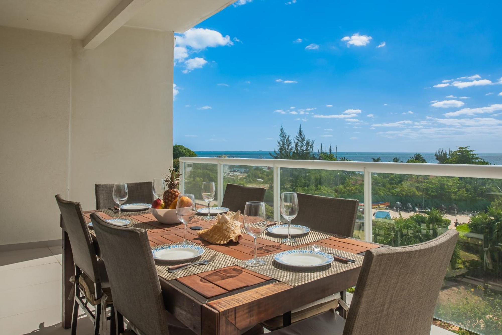 New Beachfront Luxury Apartments カンクン エクステリア 写真